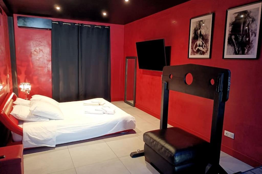 Appartement Balneo Et Sauna Prives The Red Room Mauguio Exteriör bild