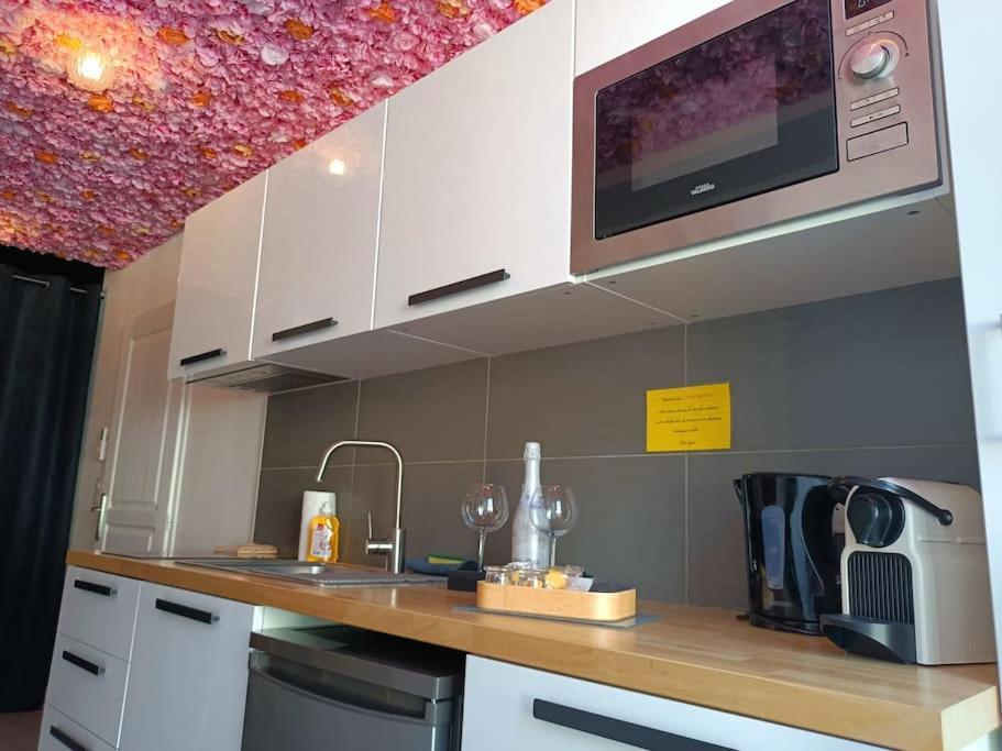 Appartement Balneo Et Sauna Prives The Red Room Mauguio Exteriör bild