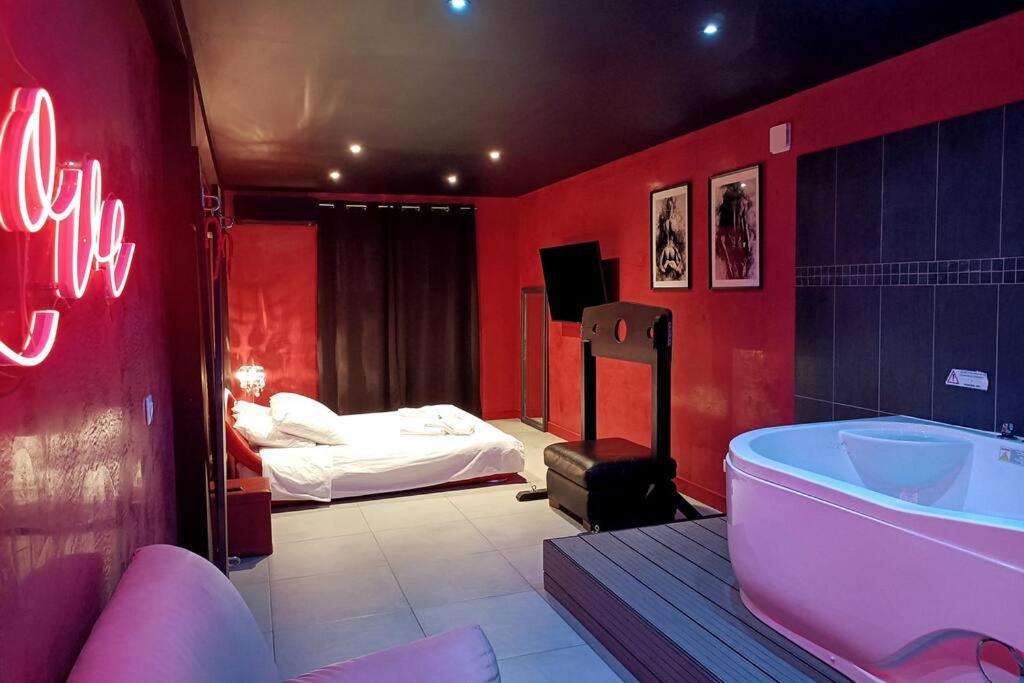 Appartement Balneo Et Sauna Prives The Red Room Mauguio Exteriör bild